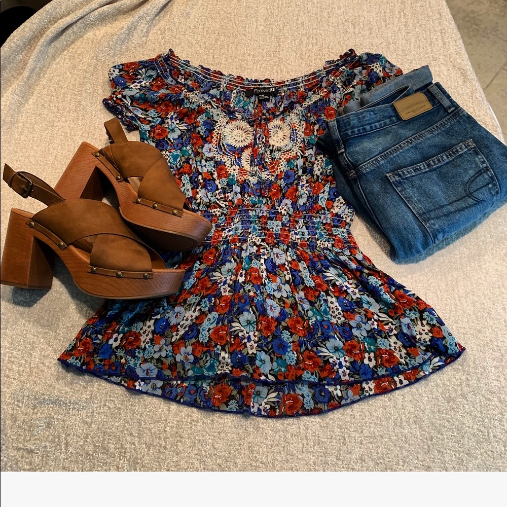 ⭐️ Buy 1 Get 1 ⭐️ Floral Lace Ruffle Top